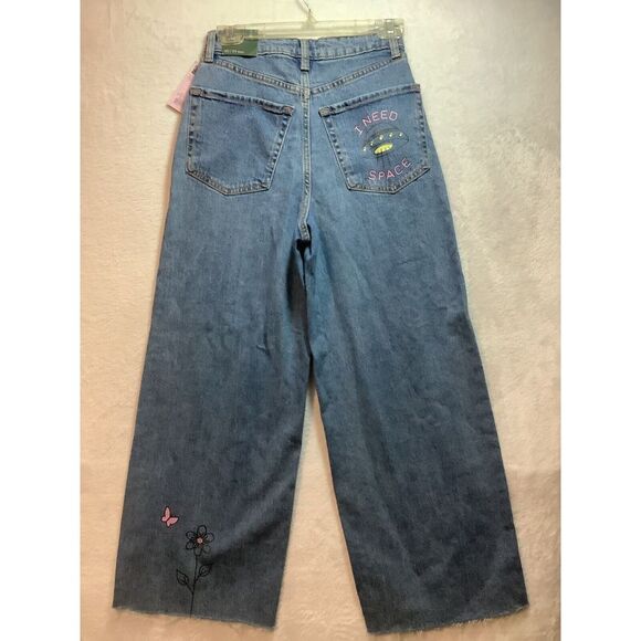 Wild Fable Womens ankle jeans size 00/24 with wide leg graphic design streetwear - Picture 5 of 10